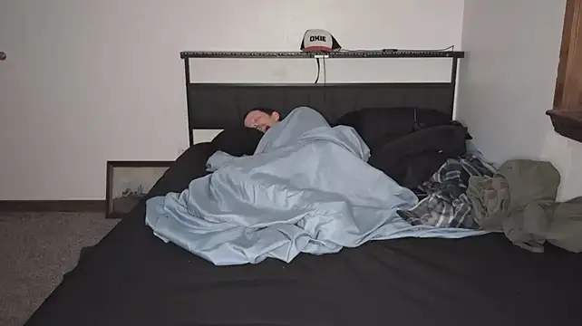 Opondestre00420 Live XXX-Chat