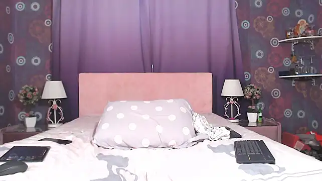 SquirtyAlice Live XXX-Chat
