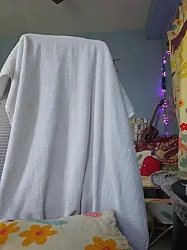 Desi_Maya69 XXX чат на живо