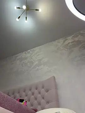 ChloeBrut's Live XXX Chat