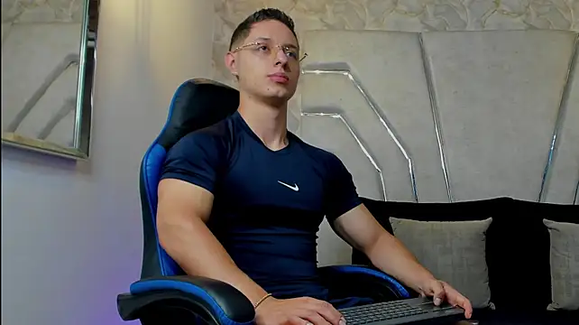 عرض كام MAXTHOMSON