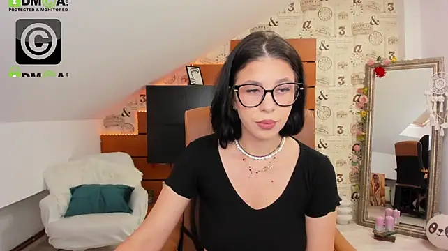 EmillyTaylor 라이브 XXX 채팅