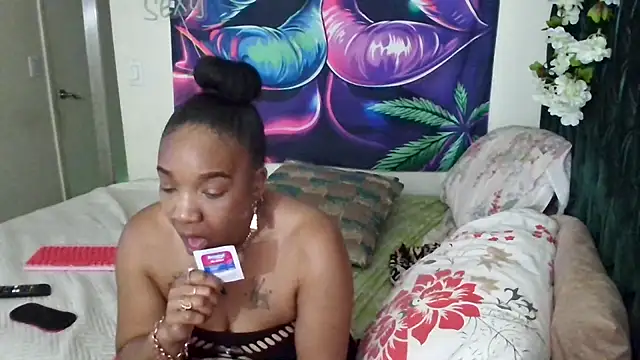mzpretty444 live XXX chat