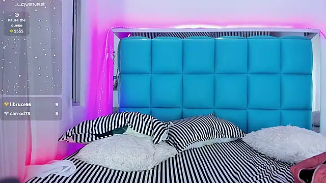 Channel_Mills Live XXX-Chat