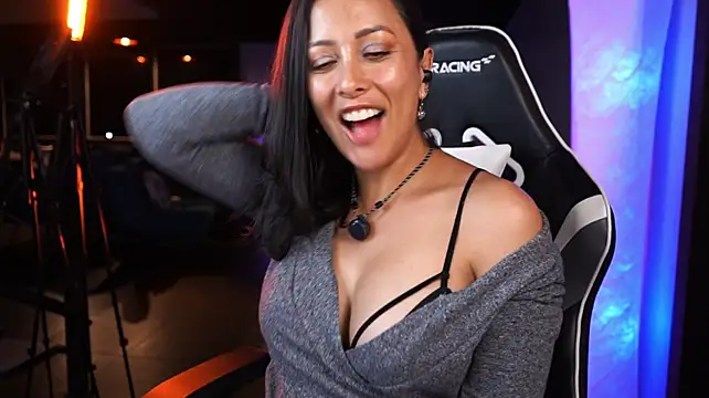 Chat +18 de AnaPanther ao vivo