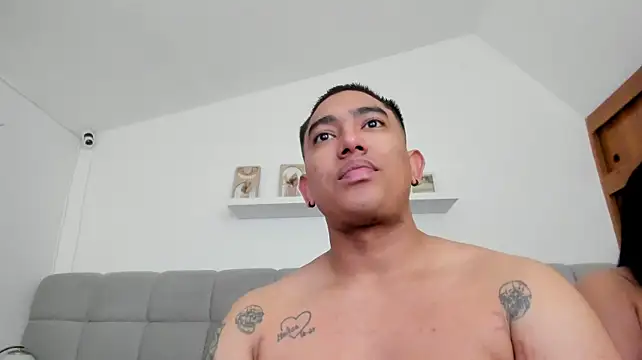 erotic_sins' Live XXX Chat