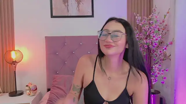 ravena_queen's Live XXX Chat