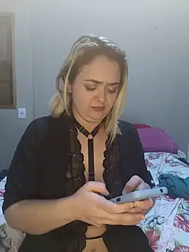 Tiffany1001_ Live XXX-Chat