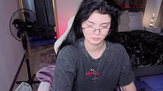 MileyRoodn Live XXX chat