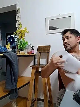 Czat XXX na żywo – Bradd_32