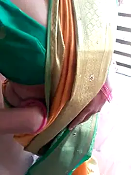 Komal_Bhabhi4u Webcam-Show