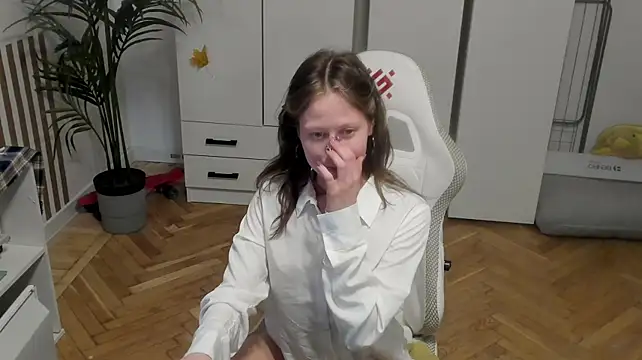 Silly__Millyn Live XXX chat