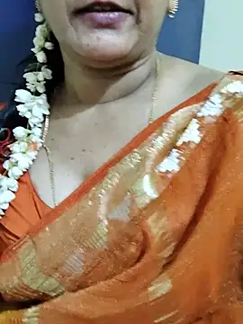 Raashi_15 在線直播表演