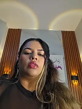 دردشة AlyssaFabulous222 الجنسية المباشرة