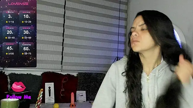 Chatroom XXX en direct de natasha_logan_