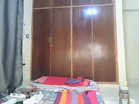 miss_curvy0 Adlı Modelin Canlı XXX Sohbeti