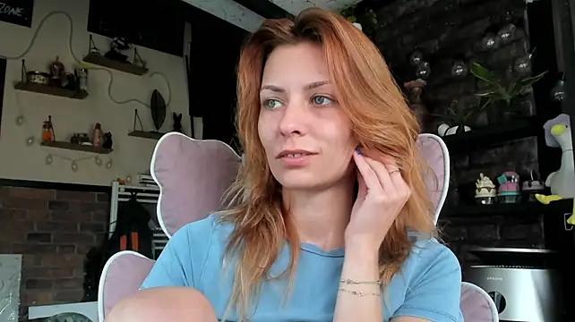 karo123421's Live XXX Chat