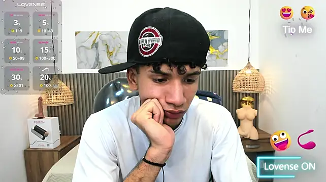 JDWhite18 Live XXX Chat