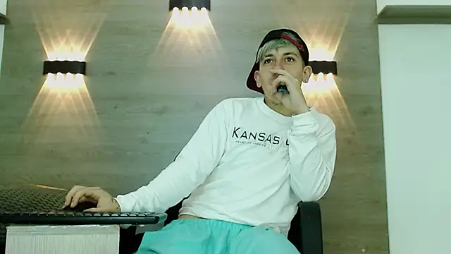 Gaeliitto Live XXX Chat