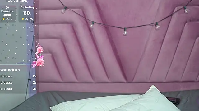 yourcuteneighbourr's Live XXX Chat