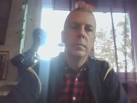 SHARPSkinhead Chat XXX in diretta