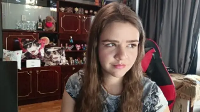 QueenBeatrice XXX чат на живо