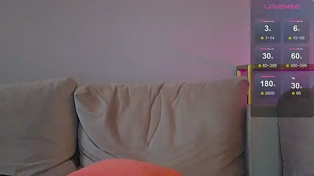 Вебкам-шоу DebugMee