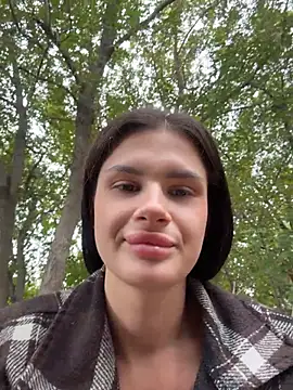 MiraReach's Live XXX Chat