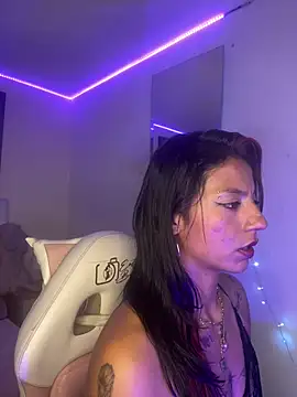 SamathaMay Chat XXX in diretta