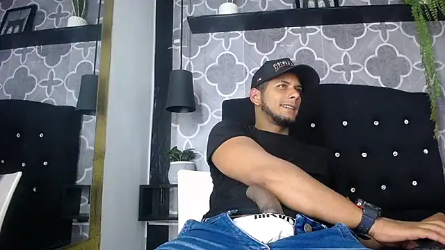 Czat XXX na żywo – Chris_Dick23