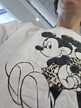 Wild_Witch Chat XXX live