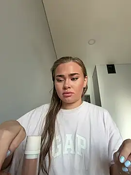 MonicaWestt live XXX chat