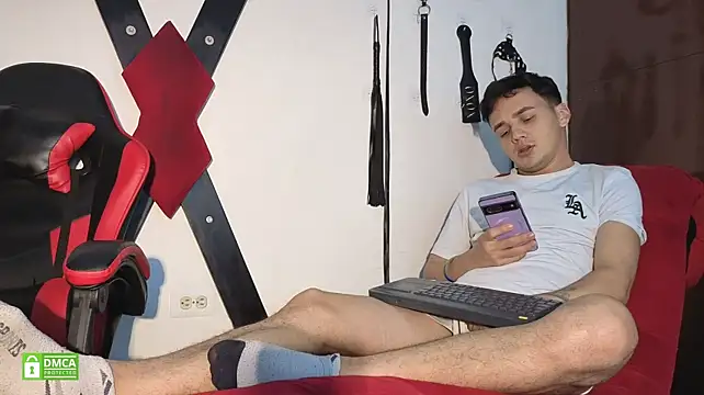 Chat +18 de GoldenBoyDuo ao vivo