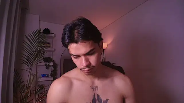XXX chat uživo modela andyypalmer_