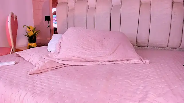 Shanezka XXX чат на живо
