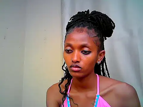 Chat XXX en directo de Qute_nimple