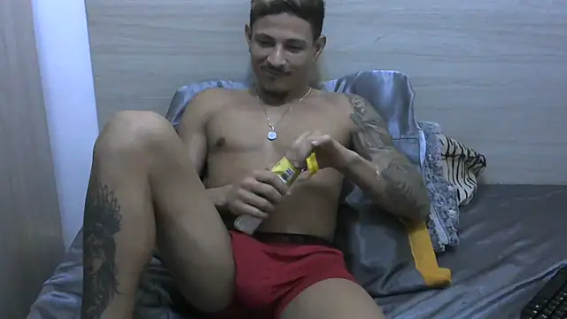 Show de webcam de BINHO_ZANARDI
