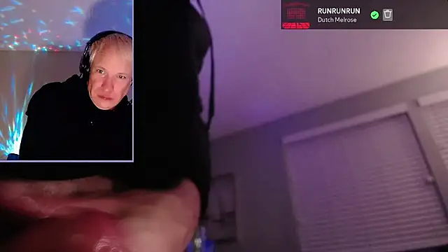 Snarfle82 live XXX chat