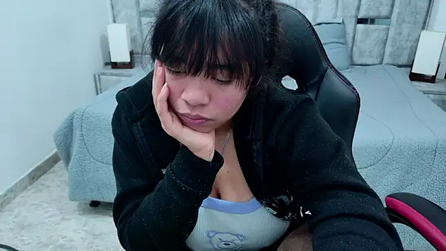 laureentt_ Adlı Modelin Canlı XXX Sohbeti