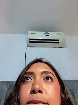 DIANEE_01's Live XXX Chat
