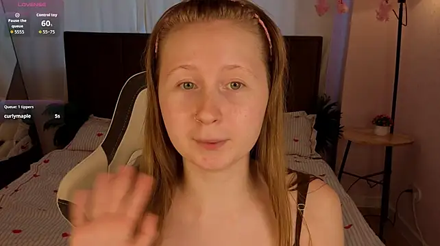Chat +18 de LiliTiny ao vivo