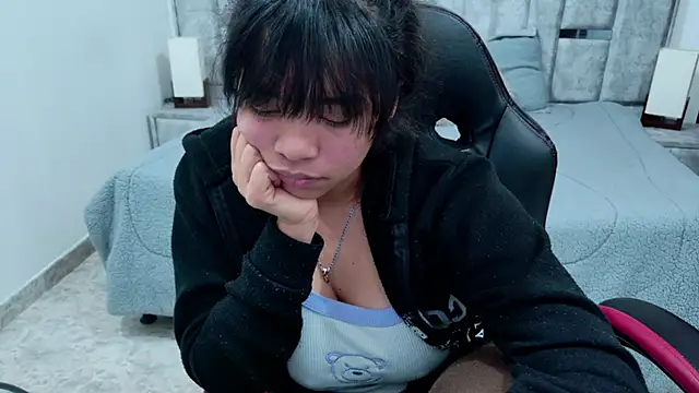 laureentt_ – Live XXX-chat
