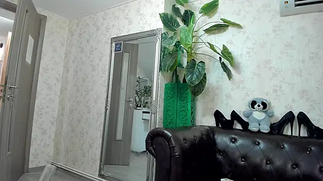 HotIris Adlı Modelin Canlı XXX Sohbeti