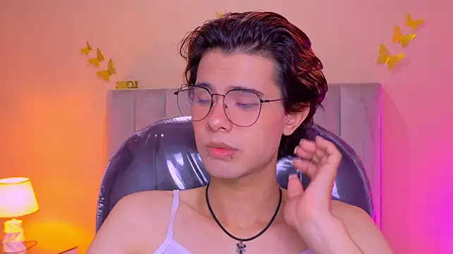 Chatroom XXX en direct de Derek_Sinn
