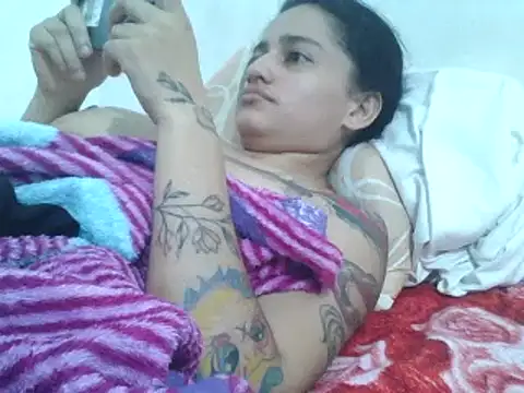 XXX chat uživo modela girl_tits