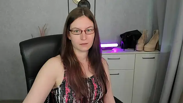 Онлайн чат XXX emmaxDelight