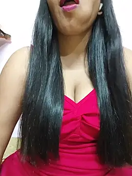 Chat +18 de Sharvari-Wagh ao vivo