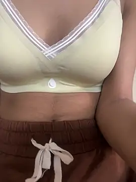 LuxeAura's Live XXX Chat