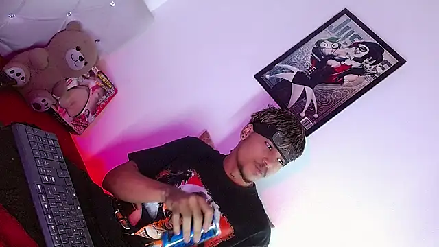 Angel_foxc13のライブXXXチャット