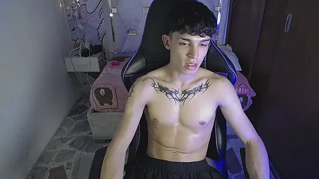 Liom_Gym Chat XXX in diretta